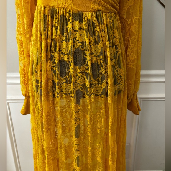 Elegant Stretchy Soft Lace Long Sleeve Maternity Photography Dress - Picture 4 of 12